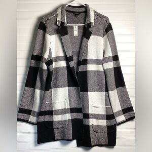 Talbots  NWT Black and White Plaid Women's Sweater SIZE Large
